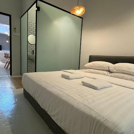 Zen Retreat Glass Pool Villa Taiping Exterior photo