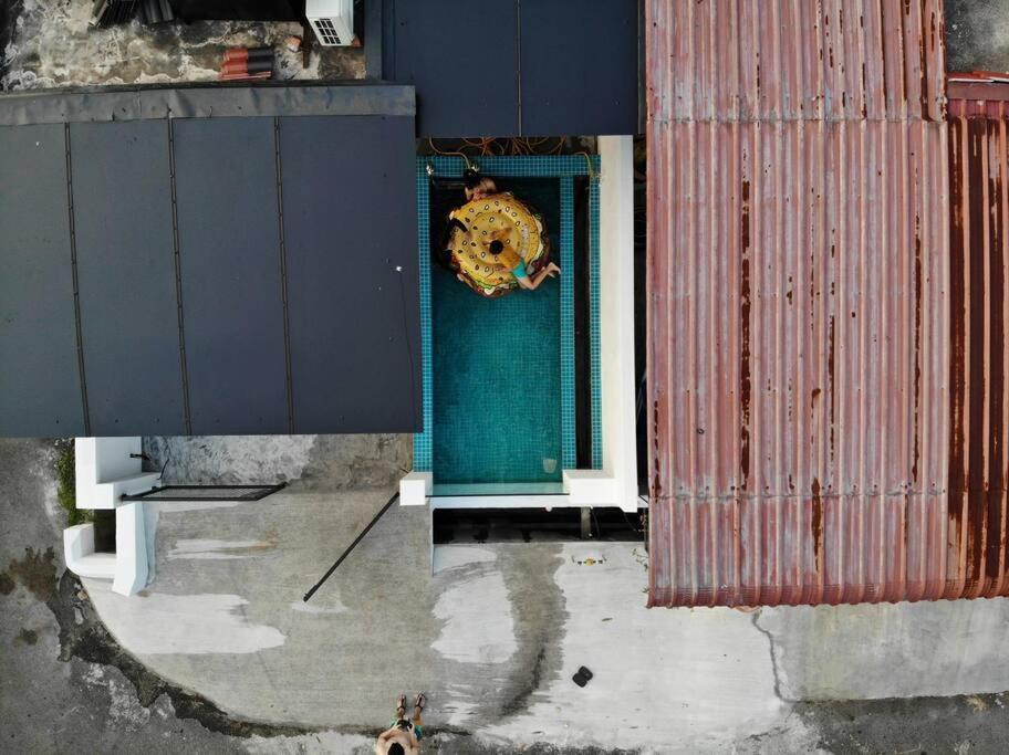 Zen Retreat Glass Pool Villa Taiping Exterior photo